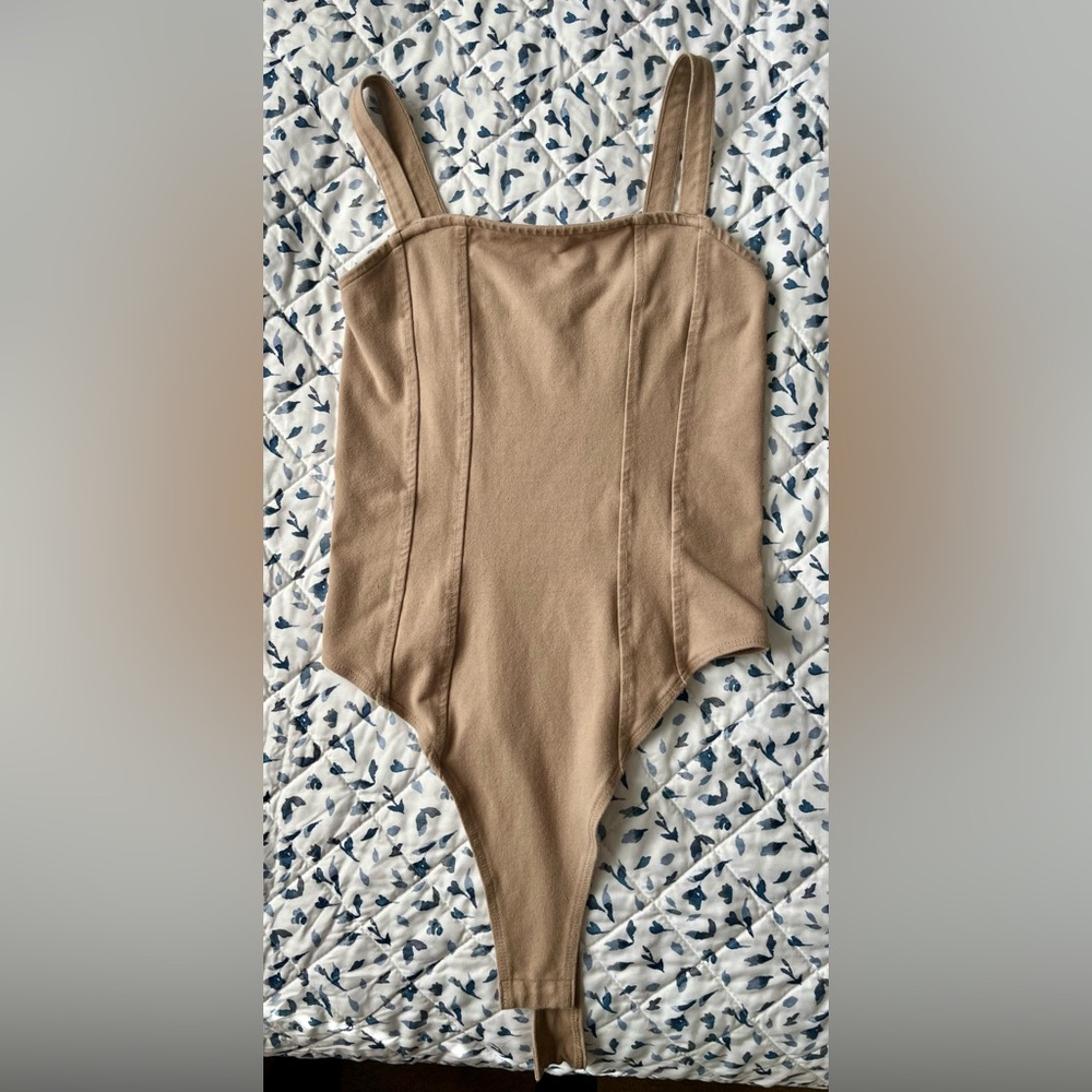 Pants from Zara size XS ($15), Body from HM size S ($8), vestido size S ($10)